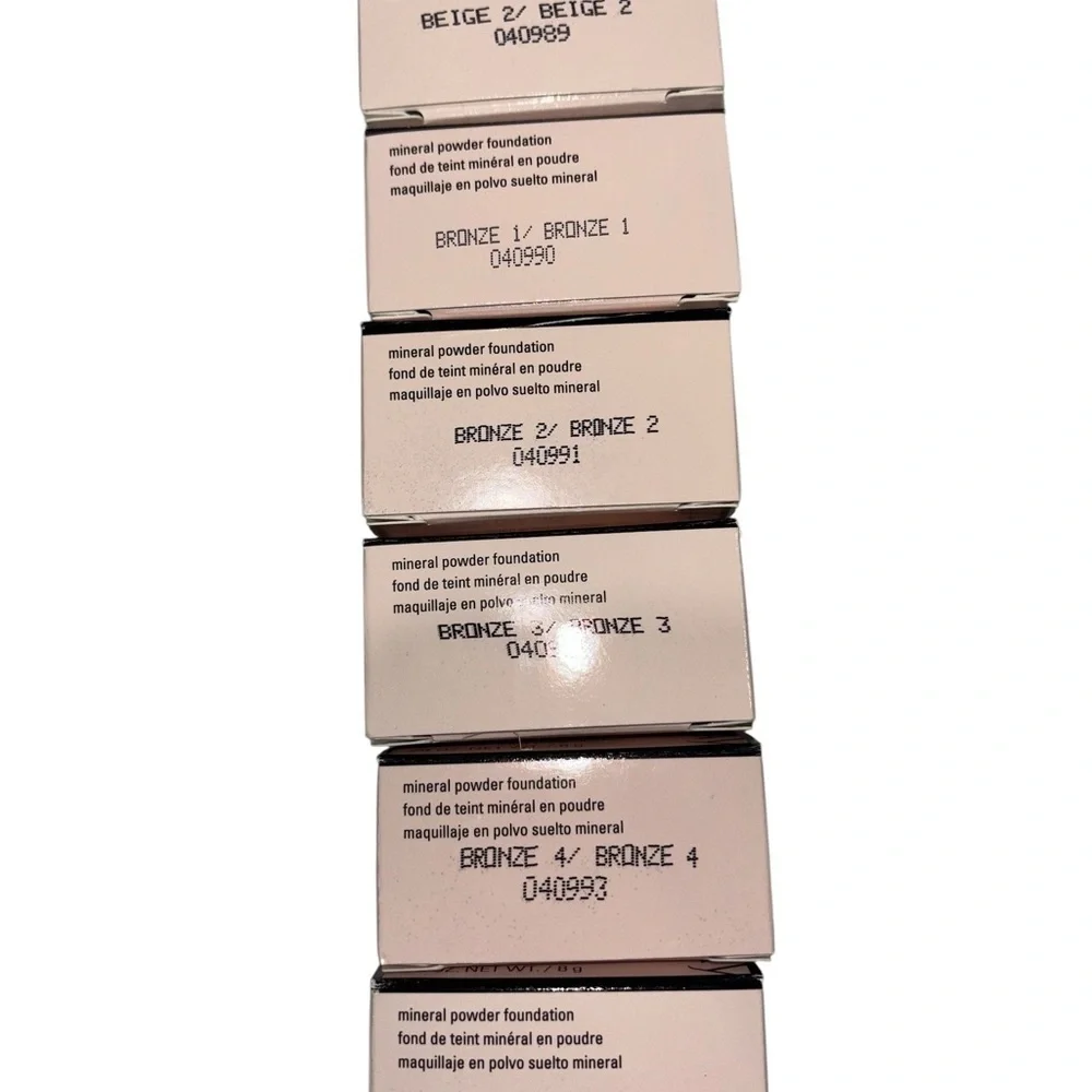 Mary Kay Mineral Powder Foundation (m01)